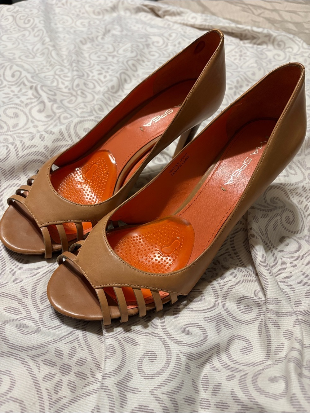 Via Spiga Tan Peep-Toe 3.5” Stiletto Heels Orange Insole Size 8.5 - Picture 3 of 11